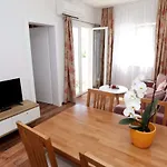 Dalmatia Апартаменты